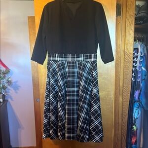 SHEIN Black and White A-Line Dress with 3/4 Sleeves